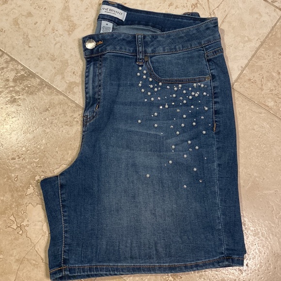 LANE BRYANT SHORTS - Picture 3 of 5